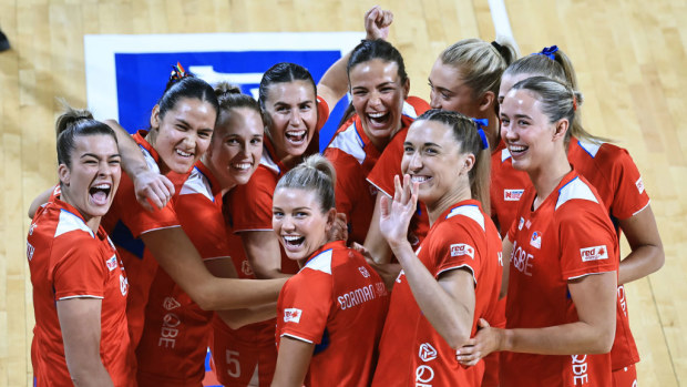 Swifts show appreciation to their supporters.