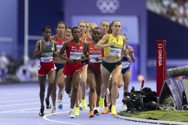 Izzi Batt-Doyle contesting the women's 5000m at the Paris Olympics.