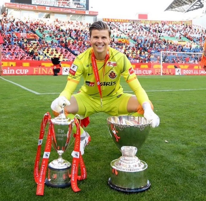 Mitch Langerak's farewell