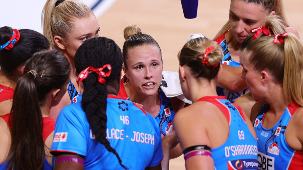 Paige Hadley converses with her teammates during the round seven Super Netball clash between the Adelaide Thunderbirds and the NSW Swifts.