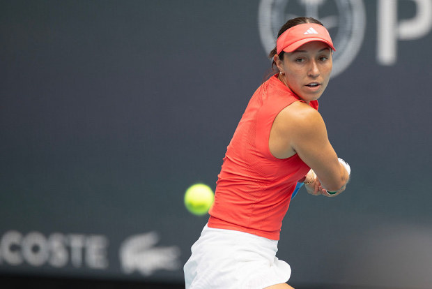 Jessica Pegula hits the ball