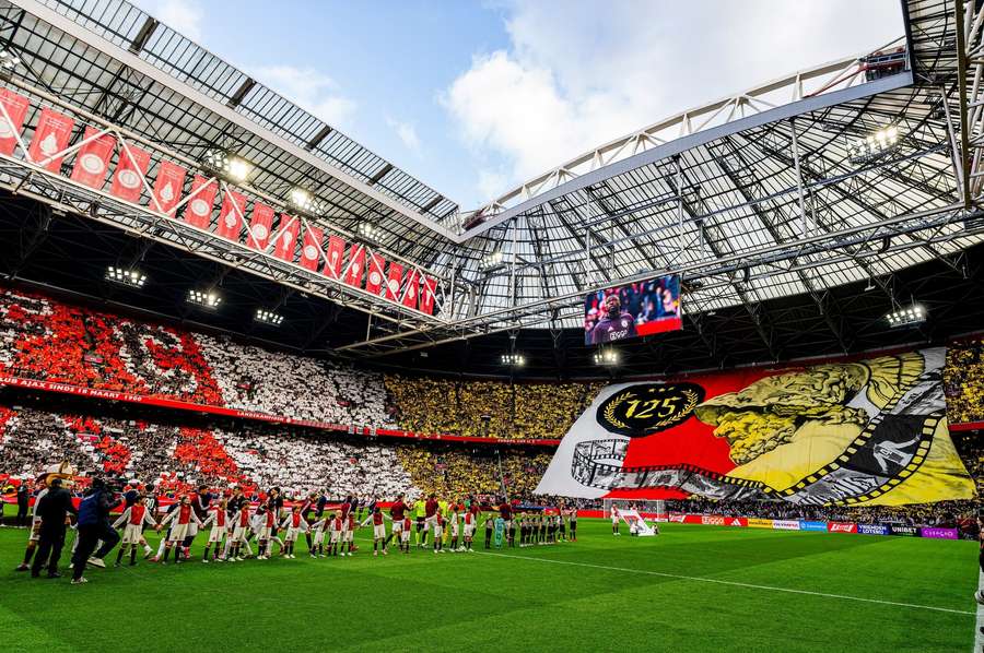 The home crowd revealed a massive tifo for the club's 125th birthday