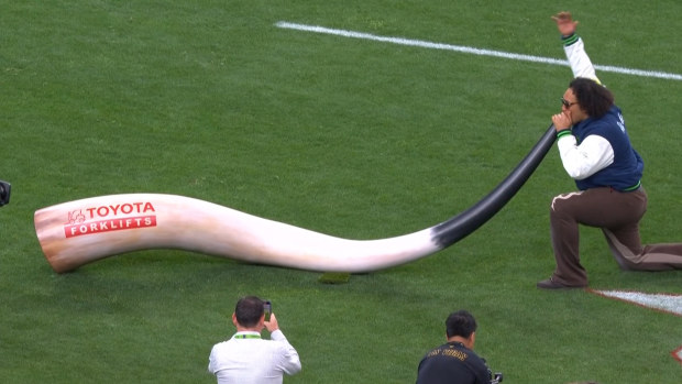 Tyler Manoa blowing the viking horn in Las Vegas.