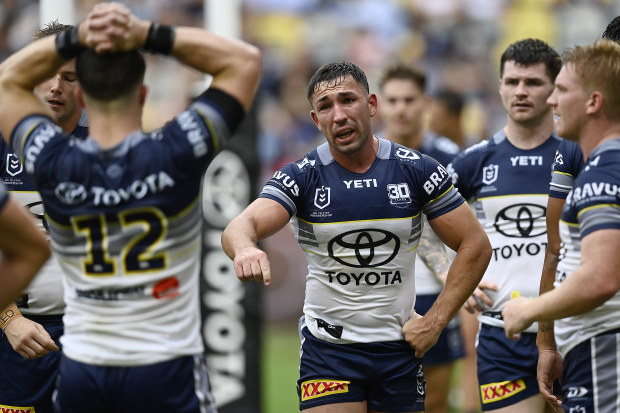 TOWNSVILLE, AUSTRALIA - MARCH 15: Reece Robson of the Cowboys speaks to players after a Sharks try during the round two NRL match between North Queensland Cowboys and Cronulla Sharks at Queensland Country Bank Stadium, on March 15, 2025, in Townsville, Australia. (Photo by Ian Hitchcock/Getty Images)