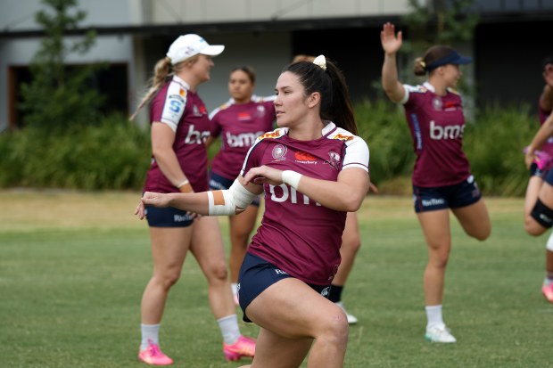 Charlotte Caslick training with the Reds.