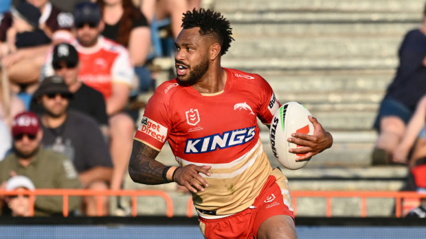 Hamiso Tabuai-Fidow of the Dolphins