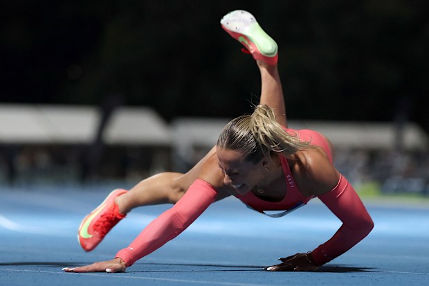 Bree Rizzo hits the ground after a dramatic dip.