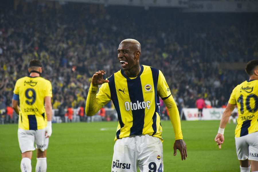 Talisca celebrates