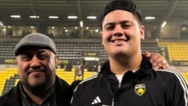 Visesio Kite has moved to France.