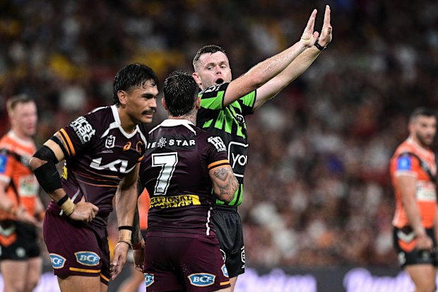 Brendan Piakura is sent to the sin bin.