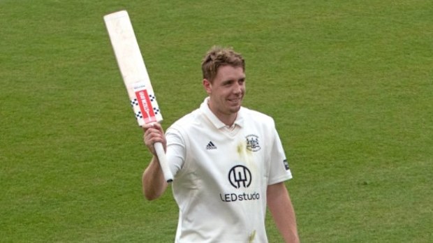 Cameron Green raises the bat.