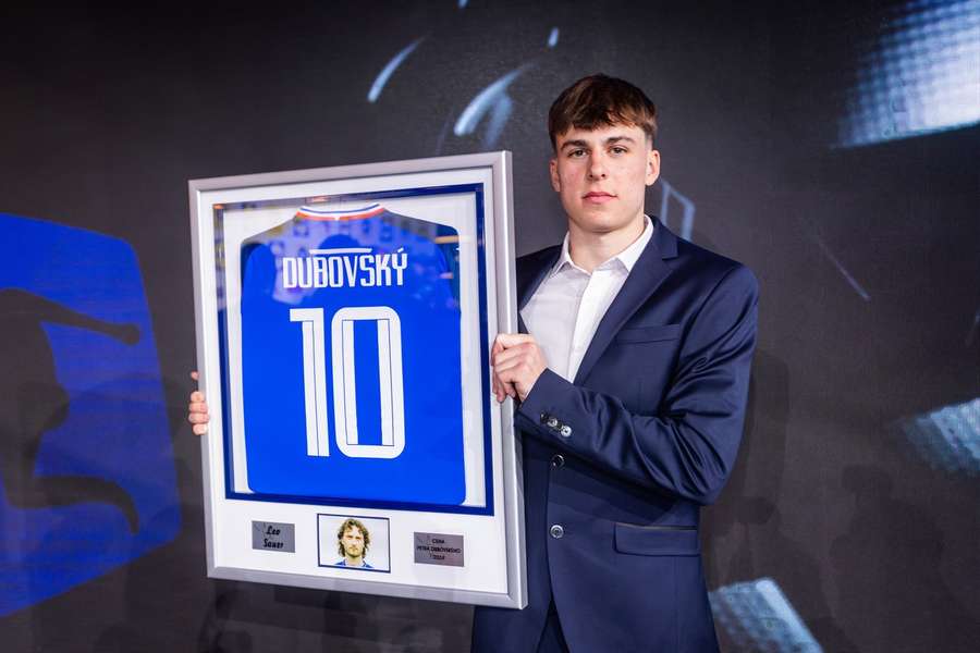 Leo Sauer wins the Peter Dubovsky Award - the best under-21 player in Slovakia - for the second time