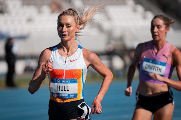 Jessica Hull leading Georgia Griffith.