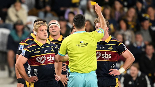 Henry Bell of the Highlanders is given a yellow card.