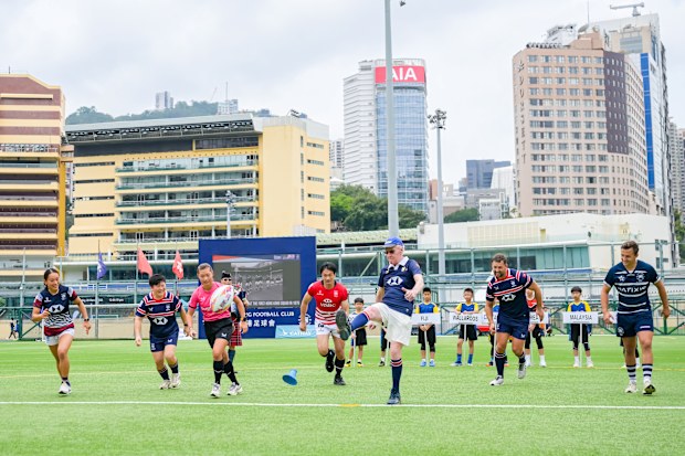 Bob Lloyd kicks off to mark 50 years of the Hong Kong Sevens.