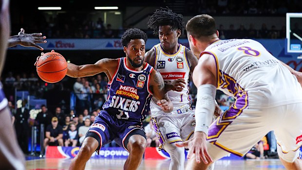 Bryce Cotton of the 36ers and Kendric Davis of the Sydney Kings during the NBL Grand Final series.