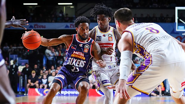 Bryce Cotton of the 36ers and Kendric Davis of the Sydney Kings during the NBL Grand Final series.