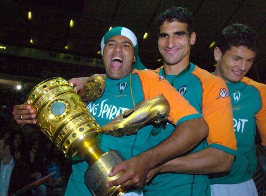 In addition to the Cup and the Bundesliga, in 2004 Ailton won the 'Golden Boot' for being the top scorer of the tournament with 28 goals