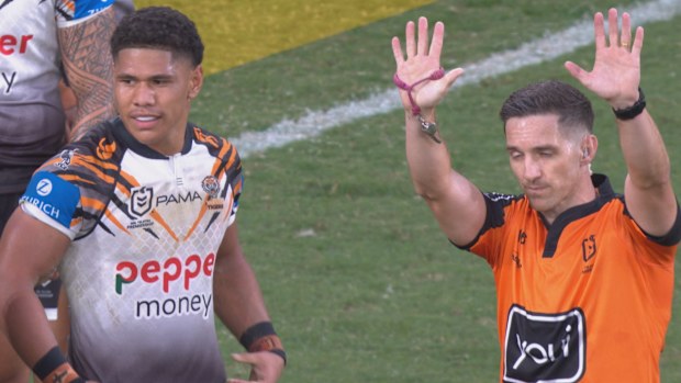 Luke Laulilii is sent to the sin bin.