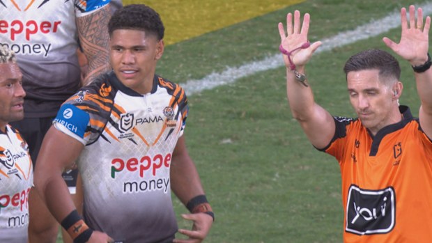 Luke Laulilii is sent to the sin bin.