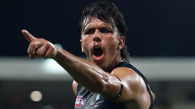 Elijah Hollands of the Blues celebrates a goal during the 2026 AFL Opening Round match between the Sydney Swans and the Carlton Blues at the Sydney Cricket Ground on March 5, 2026 in Sydney, Australia. (Photo by Michael Willson/AFL Photos via Getty Images)