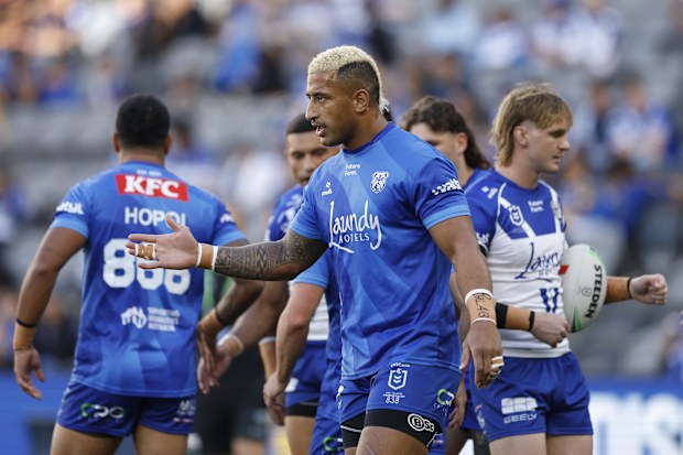 SYDNEY, AUSTRALIA - APRIL 19: Viliame Kikau of the Bulldogs warms up before the round seven NRL match between Parramatta Eels and Canterbury Bulldogs at CommBank Stadium, on April 19, 2026, in Sydney, Australia. (Photo by Darrian Traynor/Getty Images)